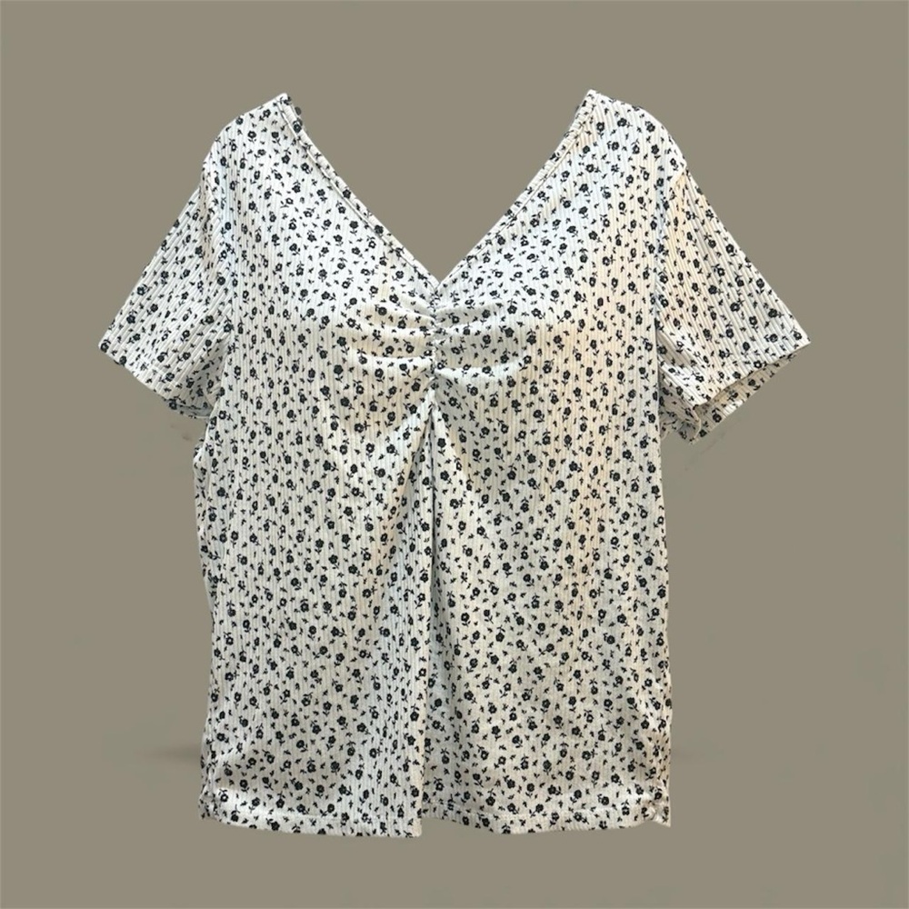 Women's White Floral Top